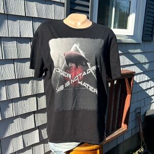 Pink Floyd Roger Waters Tour T-Shirt - This is Not a Drill Size Large- Unisex